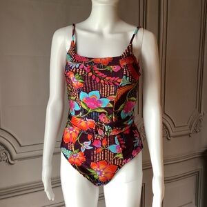 *Becca By Rebecca Virtue Size Medium